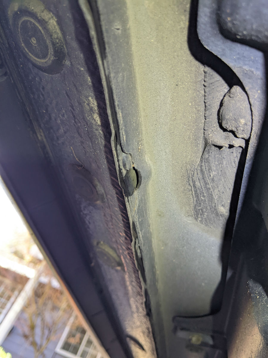 Clearing Sunroof Drains on 20082012 Toyota Highlander bryanus